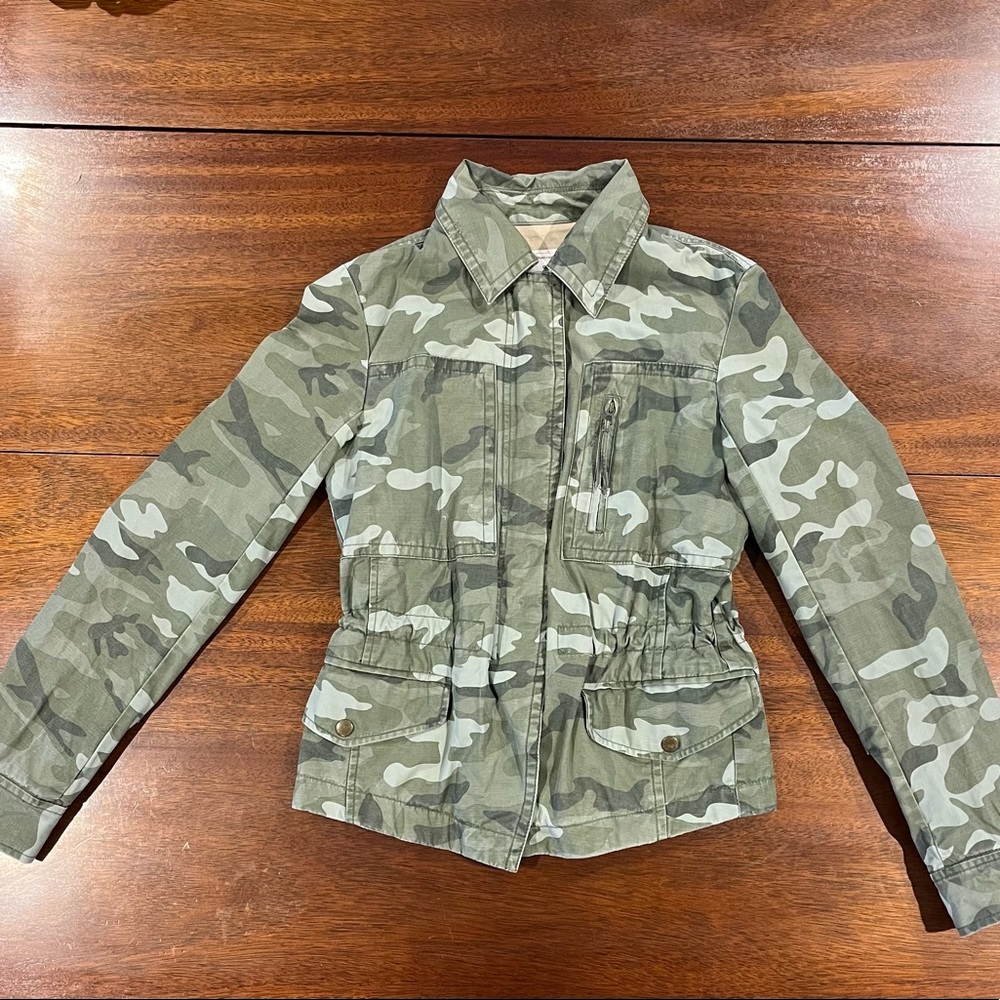 Gap Camo Jacket Size XS